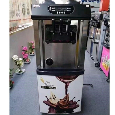 Soft Ice Cream Machine mit 3 Geschmacksrichtungen und 1 Mischung 120 KG Kapazität
