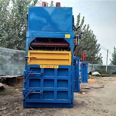2022 Neueste Technologie Mini Hay Press Baler einfach zu bedienen vertikaler Hydrauliktyp