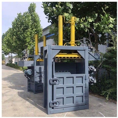 2022 Neueste Technologie Mini Hay Press Baler einfach zu bedienen vertikaler Hydrauliktyp