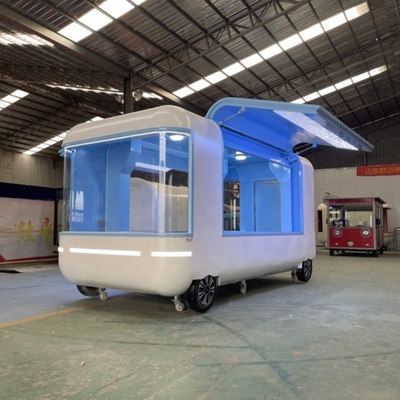 Low-Investment-Festival-Foodtruck mit elektrischer Stromquelle und Videotechnischer Unterstützung