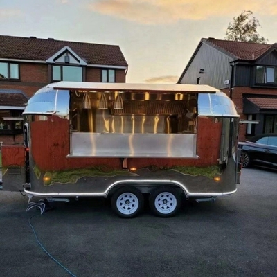 35 KM-75 KM/H Food Truck Catering Trailer mit einfachem Betrieb und voll ausgestatteter Küche