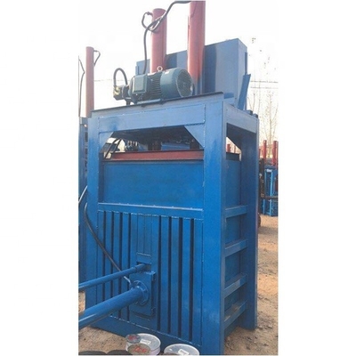 Hydraulische PET-Flaschenballermaschine 30t-100t Kapazität 5-8 Beutel pro Stunde Hydraulischer Verdichter