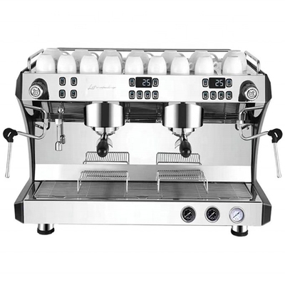 Kaffeemaschine aus Edelstahl mit geringer Investition und 3000 Watt Leistung