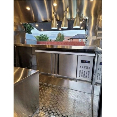 Revolutionieren Sie Ihre Catering-Dienstleistungen mit Airstream Beach Food Truck und Full Kitchen