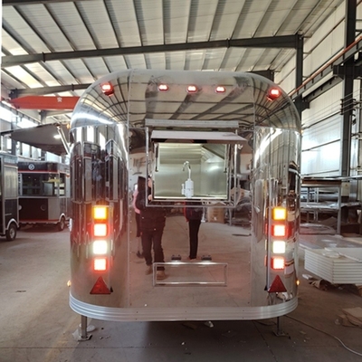 Voll ausgestattete mobile Pizza-Fastfood-Trucks mit voll ausgestatteter Küche von Wecare Custom Airstream
