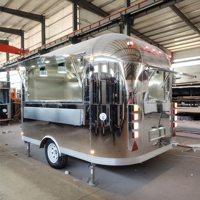 Voll ausgestattete mobile Pizza-Fastfood-Trucks mit voll ausgestatteter Küche von Wecare Custom Airstream