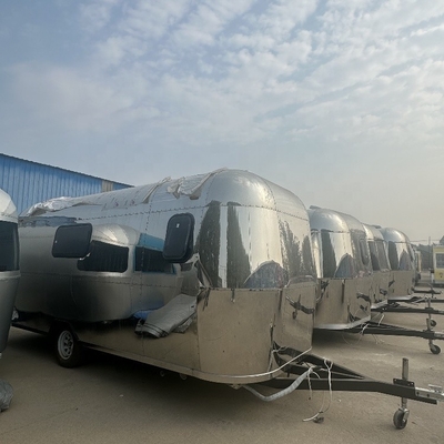 3000*2100*2500MM Outdoor-Fast-Food-Kutschen und Crepe-Lebensmittelfahrzeuge
