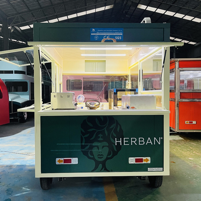 Kombiniertes gebratenes Huhn und Cola-Getränk für elektrische mobile Snacktrucks in Kochöl